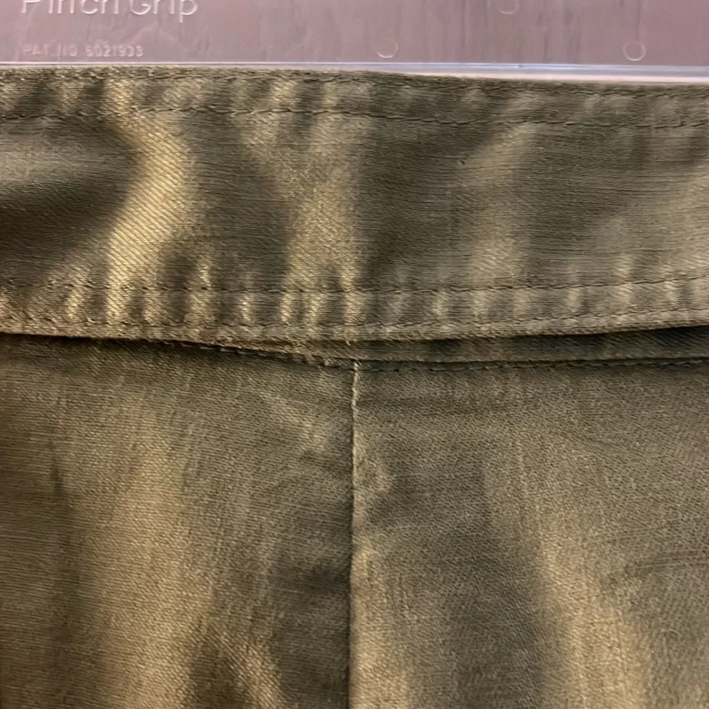 Banana Republic linen blend dark green pants with tie at the waist. Size 14 NWT